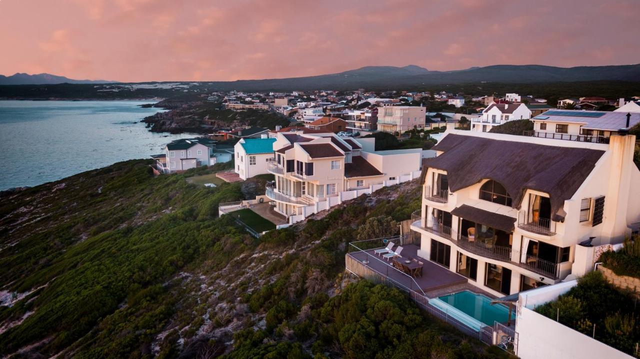 Whale Huys Luxury Oceanfront Eco Villa ハンスバーイ エクステリア 写真