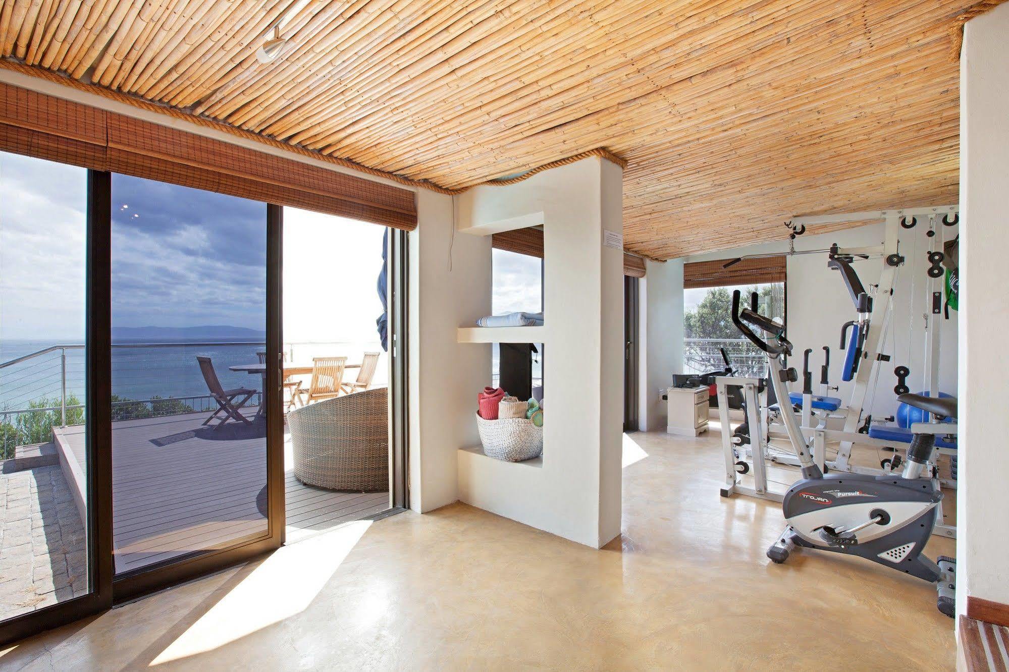 Whale Huys Luxury Oceanfront Eco Villa ハンスバーイ エクステリア 写真